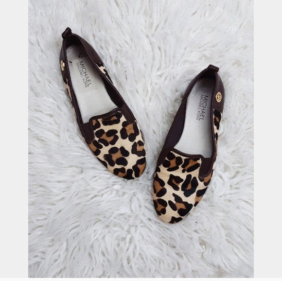 Michael Kors Shoes - 🌼Host pick Micheal Kors animal print flats